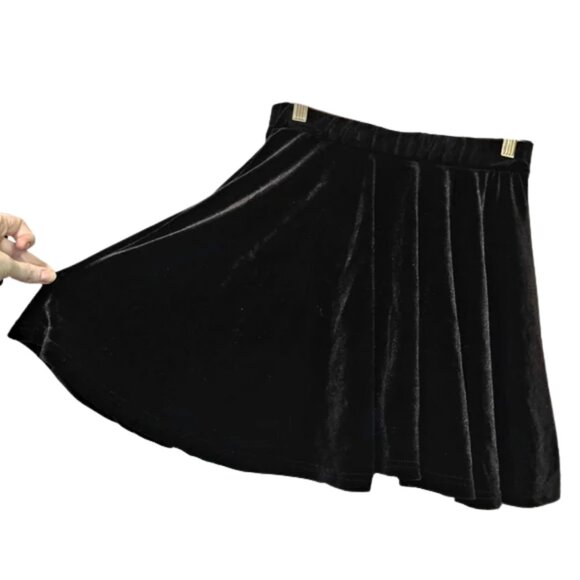 black velvet mini skater skirt size small - Picture 1 of 4